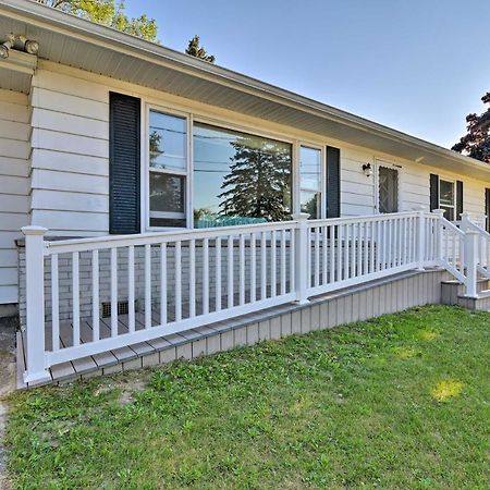 Lake Huron House With Grill And Beach Access! East Tawas Екстер'єр фото