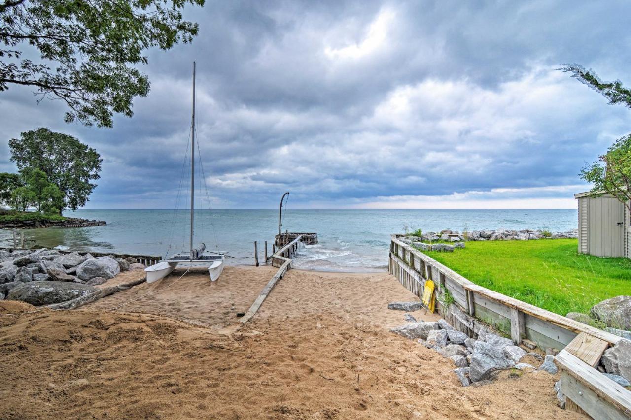 Lake Huron House With Grill And Beach Access! East Tawas Екстер'єр фото
