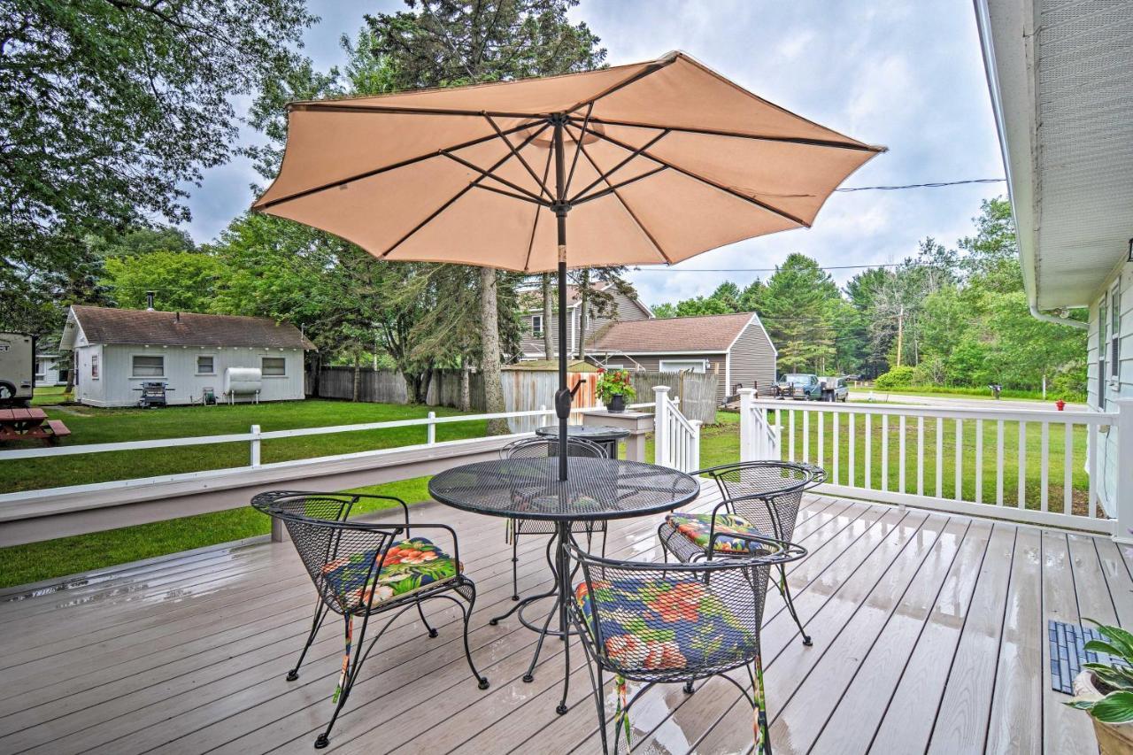Lake Huron House With Grill And Beach Access! East Tawas Екстер'єр фото