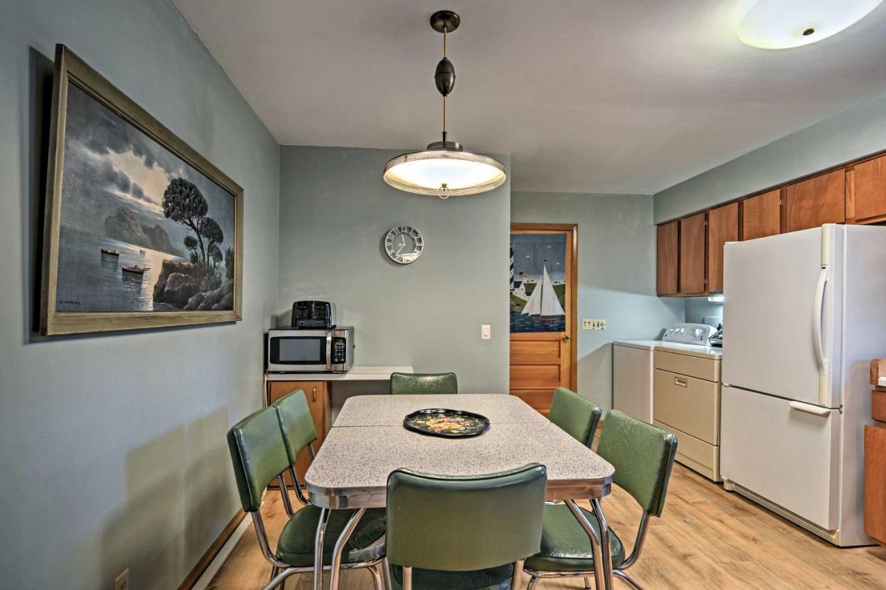Lake Huron House With Grill And Beach Access! East Tawas Екстер'єр фото