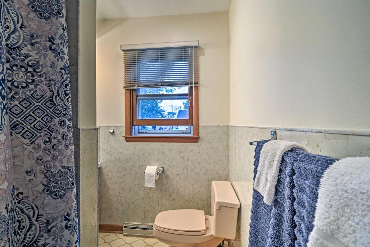 Lake Huron House With Grill And Beach Access! East Tawas Екстер'єр фото