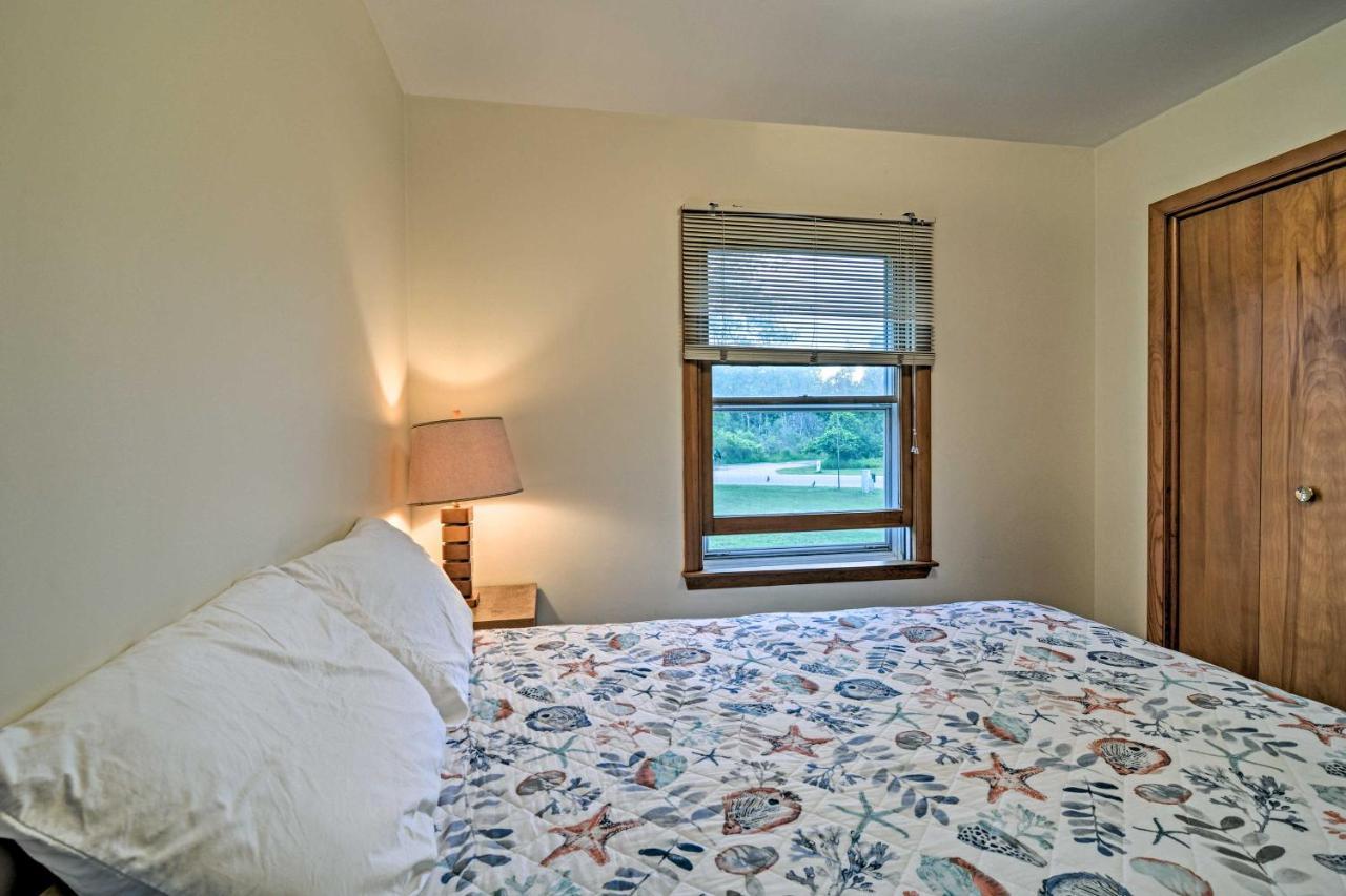 Lake Huron House With Grill And Beach Access! East Tawas Екстер'єр фото