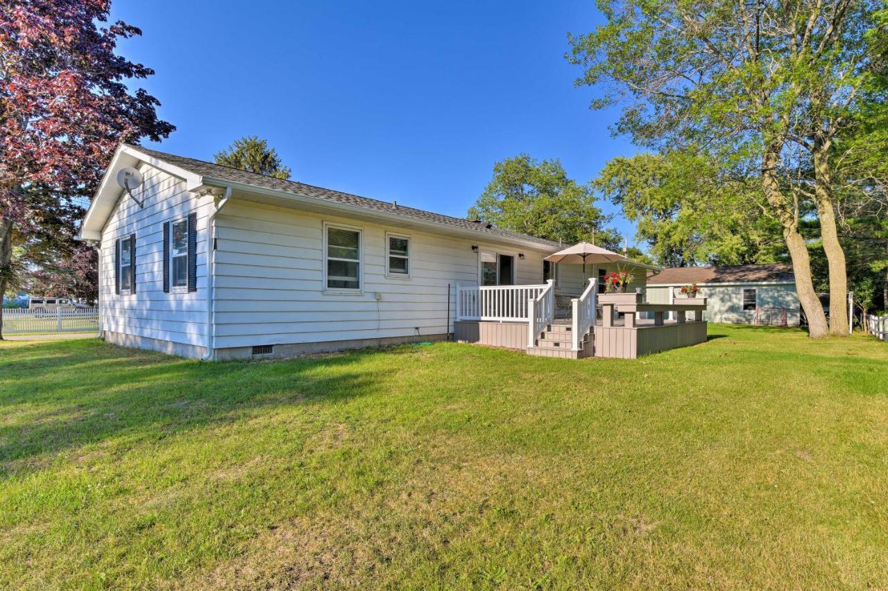 Lake Huron House With Grill And Beach Access! East Tawas Екстер'єр фото